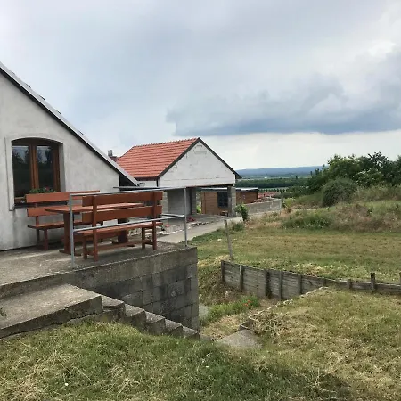 Habitación en casa particular Na Habánské 639, Velké Bílovice